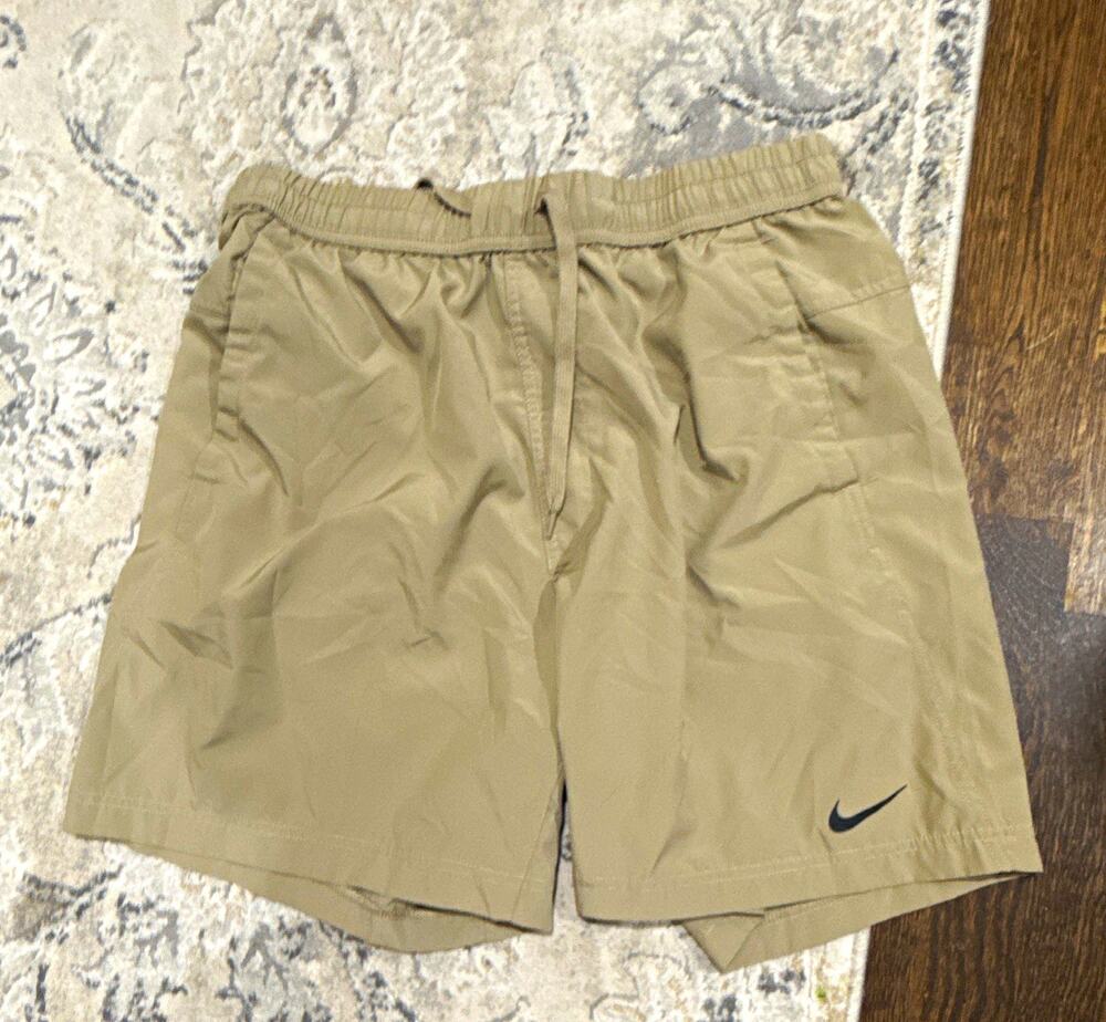 Nike Dri-FIT Men's Beige Training Shorts Size M Polyester Drawstring Waist